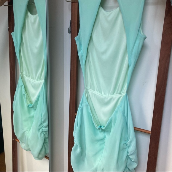 TOBI Backless Aqua Turquoise Chiffon Summer Dress w Ruched Sides - Picture 4 of 6
